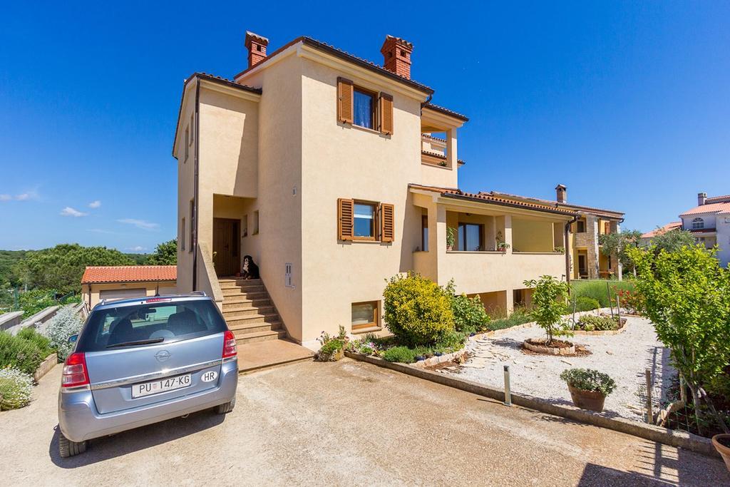 Apartments Buic Винкуран Екстериор снимка