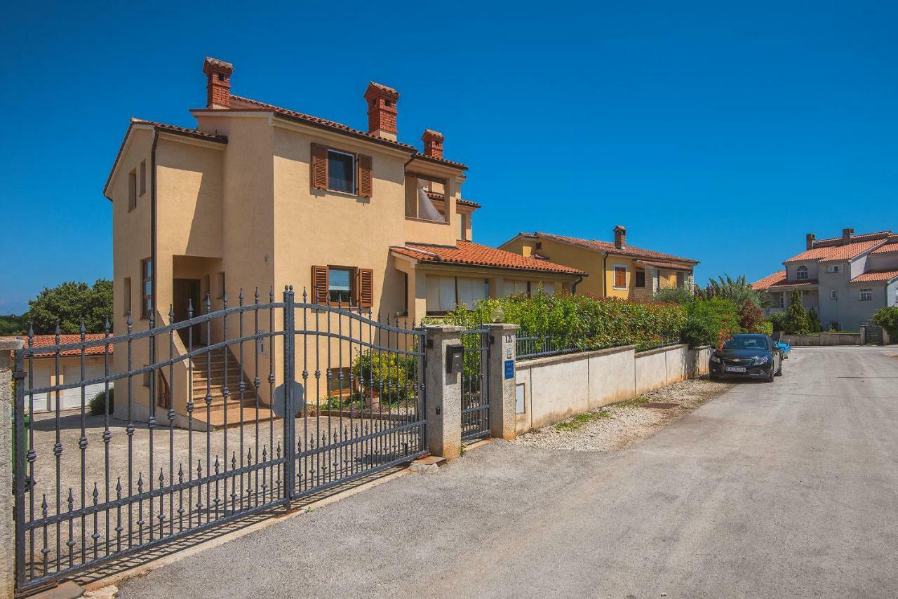 Apartments Buic Винкуран Екстериор снимка